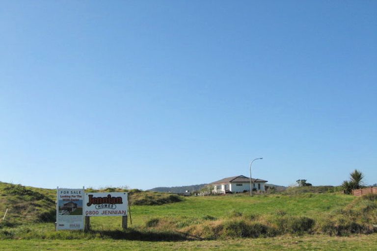 Photo of property in 36 Ohuirehe Road, Coastlands, Whakatane, 3120