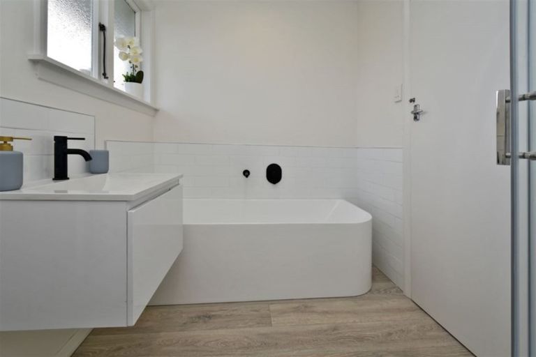 Photo of property in 27 Greenwood Close, Mairehau, Christchurch, 8013