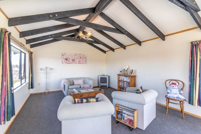 Photo of property in 13 Church Street, Winton, 9720