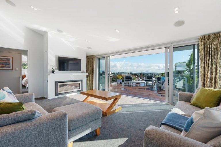 Photo of property in 144 Sandspit Road, Shelly Park, Auckland, 2014