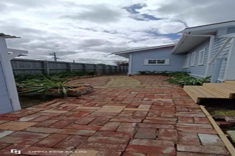 Photo of property in 195 South Road, Hawera, 4610