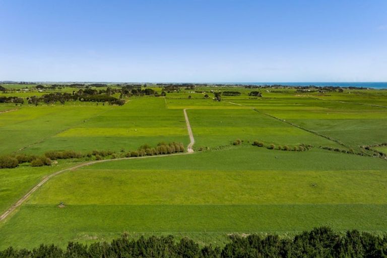 Photo of property in 189 Namu Road, Opunake, 4681