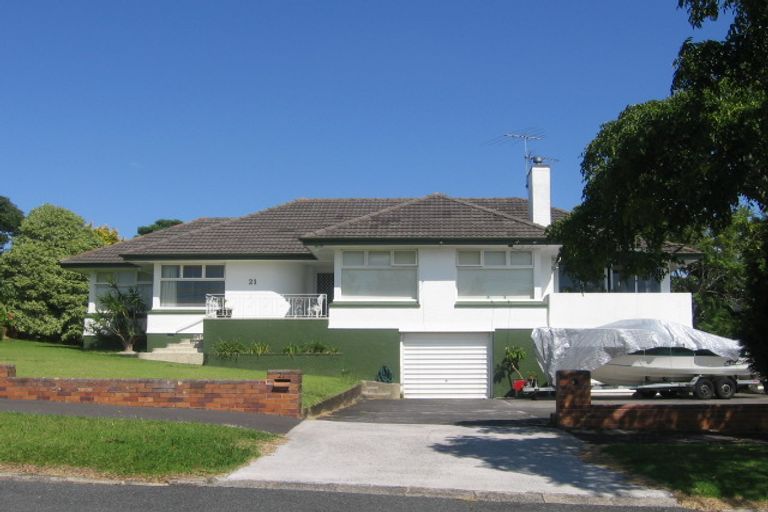 Photo of property in 21 Carnarvon Avenue, Glendowie, Auckland, 1071