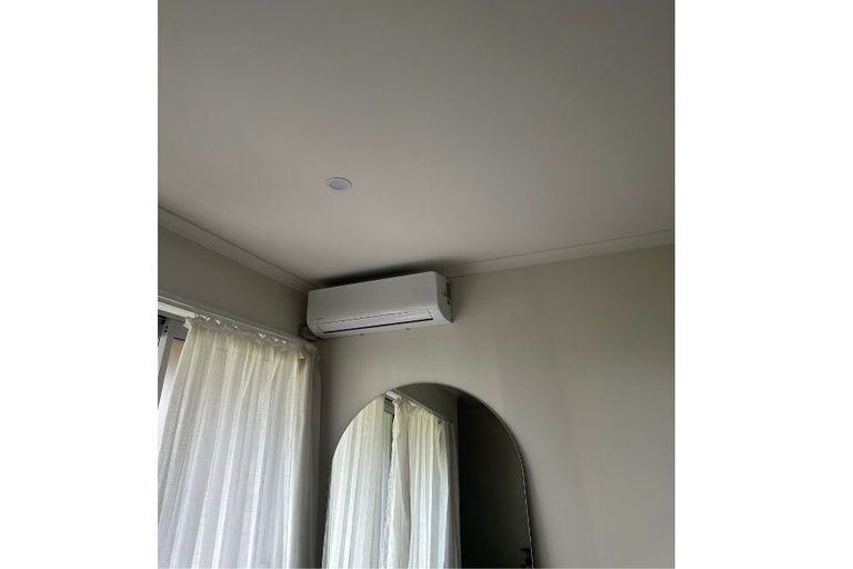 Photo of property in 2/2 Warrant Officer Lane, Hobsonville, Auckland, 0616