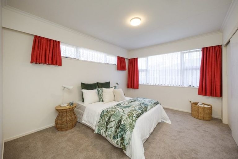 Photo of property in 46 John F Kennedy Drive, Milson, Palmerston North, 4414