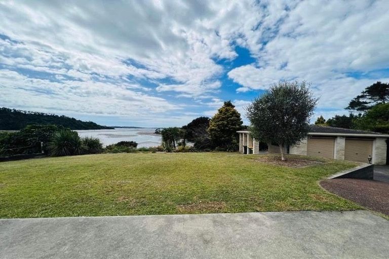 Photo of property in 1 Okura River Road, Okura, Albany, 0792