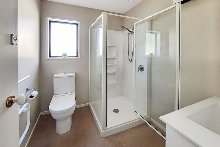 Photo of property in 1/174 Withells Road, Avonhead, Christchurch, 8042