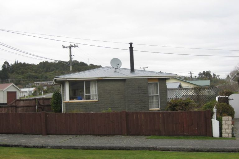Photo of property in 35 Inverness Street, Dunollie, Runanga, 7803