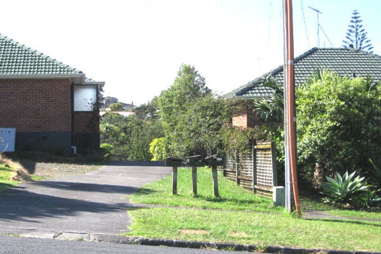 Photo of property in 1/16 Waratah Street, Birkenhead, Auckland, 0626