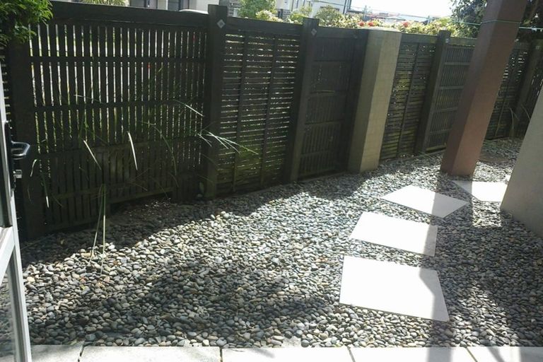 Photo of property in 1/29 Haven Drive, East Tamaki, Auckland, 2013