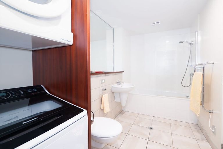 Photo of property in Bridgewater Apartments, 207/7 Te Rangi Cross Road, Paihia, 0200