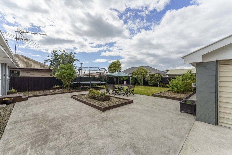 Photo of property in 77 Bridge Street, New Brighton, Christchurch, 8062
