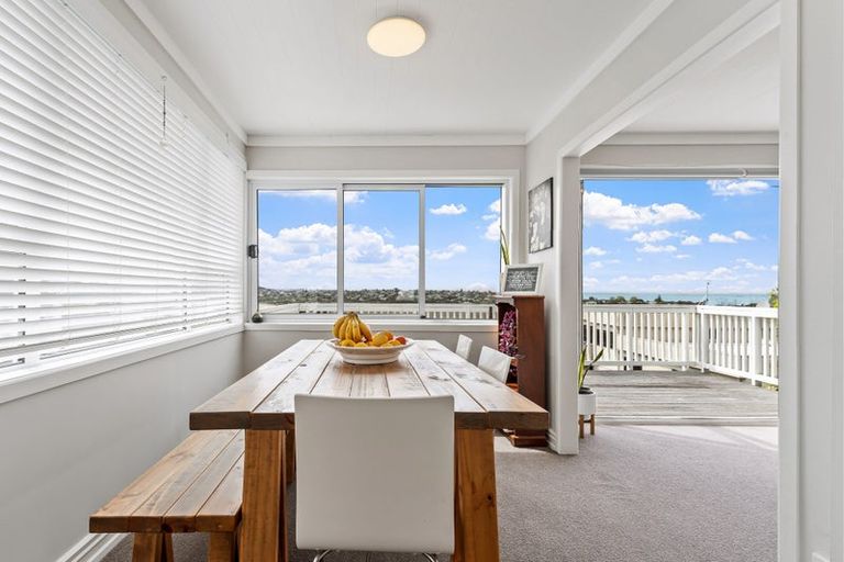 Photo of property in 75 Stanmore Bay Road, Stanmore Bay, Whangaparaoa, 0932