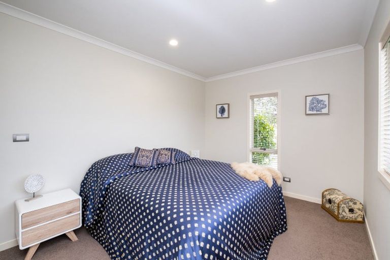 Photo of property in 2 Akaroa Road, Poraiti, Napier, 4112