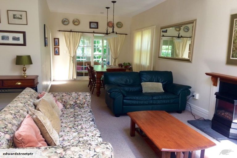 Photo of property in 37 Glenbervie Terrace, Thorndon, Wellington, 6011