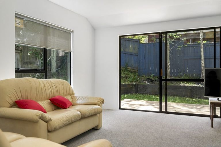 Photo of property in 3/27 Sunnynook Road, Forrest Hill, Auckland, 0620