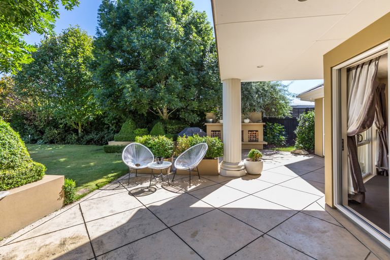 Photo of property in 6 Leabridge Mews, Harewood, Christchurch, 8051