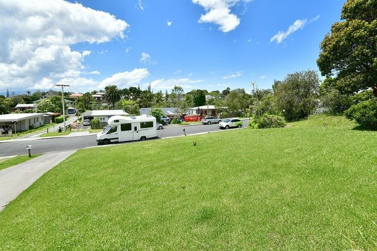 Photo of property in 16 Sundown Avenue, Manly, Whangaparaoa, 0930