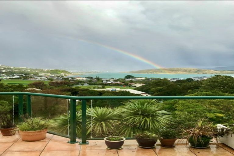 Photo of property in 16 Corlett Road, Plimmerton, Porirua, 5026