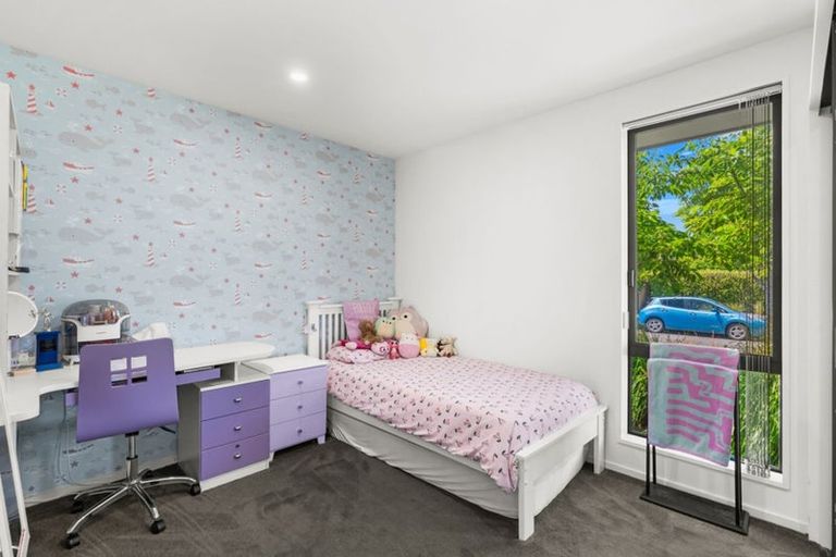 Photo of property in 17 Sovereign Gardens, Halswell, Christchurch, 8025