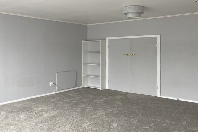 Photo of property in 160 Wainuiomata Road, Wainuiomata, Lower Hutt, 5014