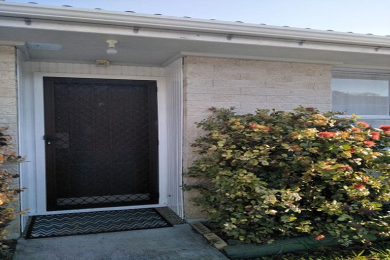 Photo of property in 6/58 Wellington Street, Howick, Auckland, 2014