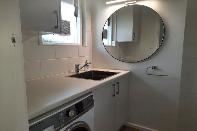 Photo of property in 142 Waimairi Road, Ilam, Christchurch, 8041