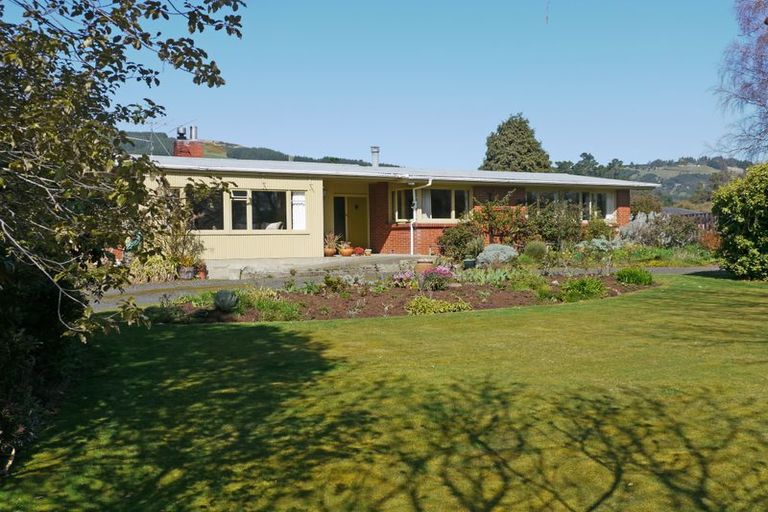 Photo of property in 16 Riccarton Road East, East Taieri, Mosgiel, 9024