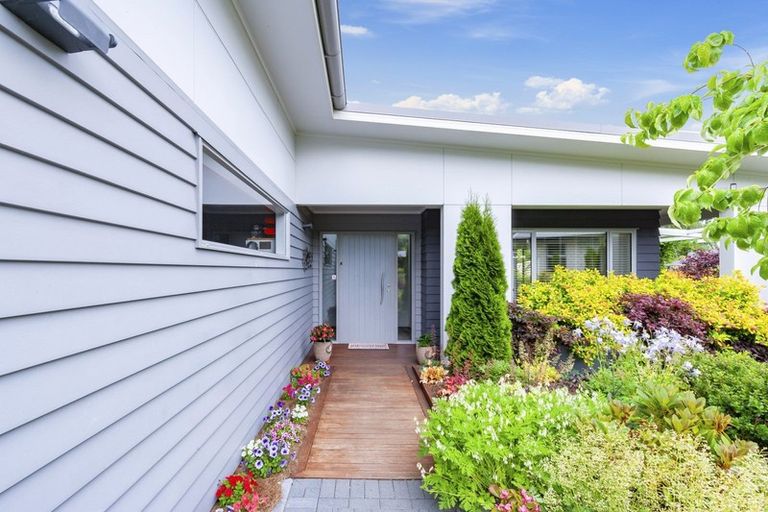 Photo of property in 8 Nursery Lane, Kinloch, Taupo, 3377