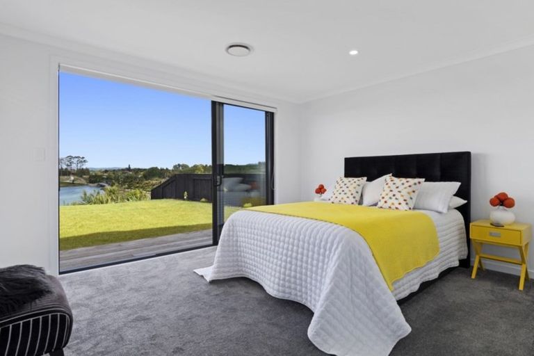 Photo of property in 93 Lynley Park Drive, Omokoroa, 3114