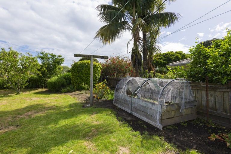 Photo of property in 2 Douglas Street, Okitu, Gisborne, 4010