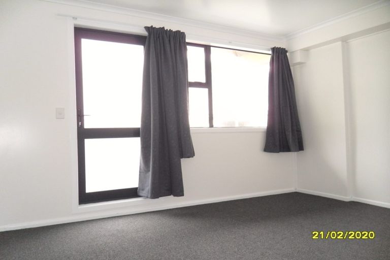 Photo of property in 4 London Road, Korokoro, Lower Hutt, 5012