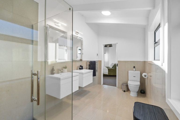 Photo of property in 12a Ridge Lane, New Plymouth, 4310