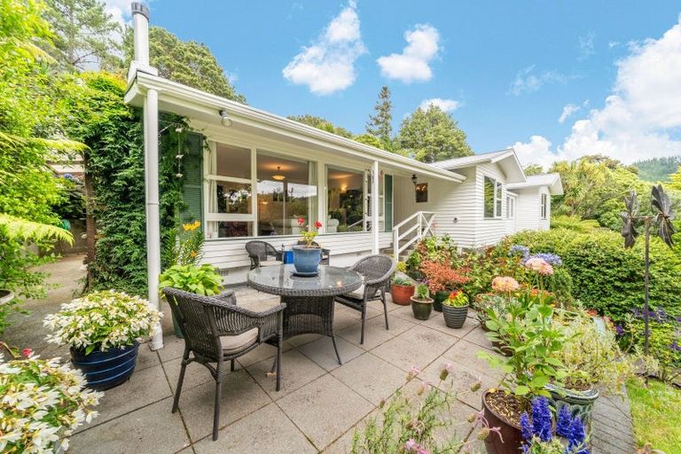 Photo of property in 39 Blue Mountains Road, Silverstream, Upper Hutt, 5019