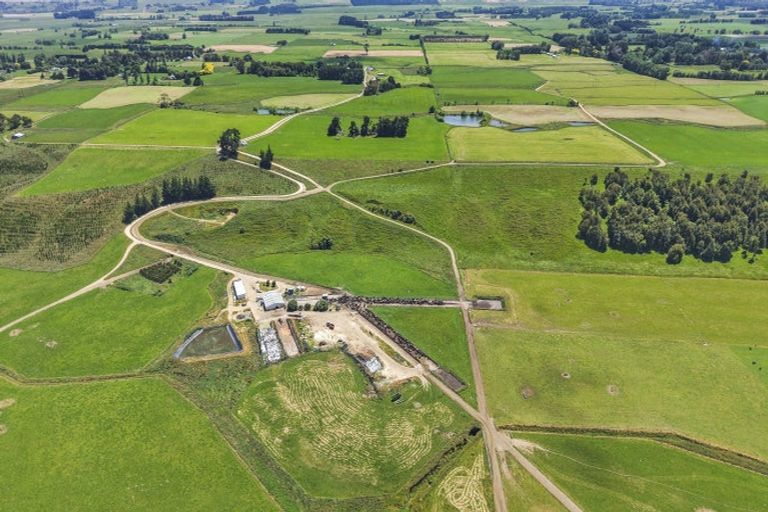 Photo of property in 1968 Kimbolton Road, Kiwitea, Feilding, 4777