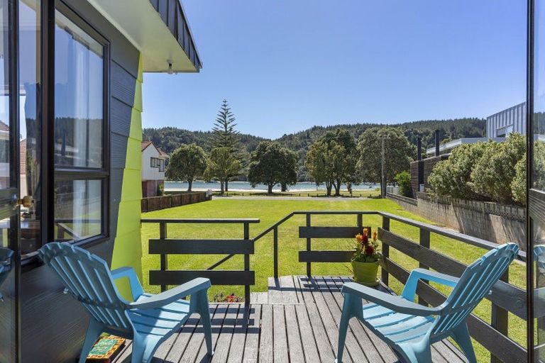 Photo of property in 403c Beach Road, Whangamata, 3620