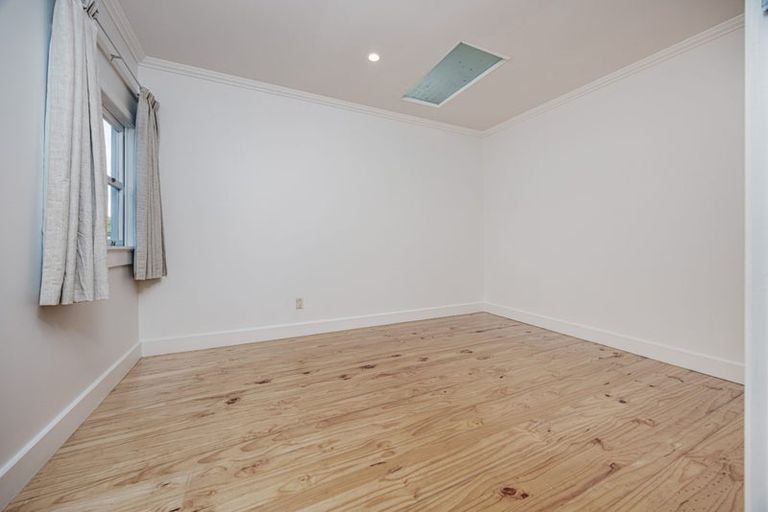 Photo of property in 35 Victoria Avenue, Waiuku, 2123