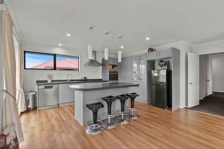 Photo of property in 10 Cleveland Heights, Kelvin Grove, Palmerston North, 4414