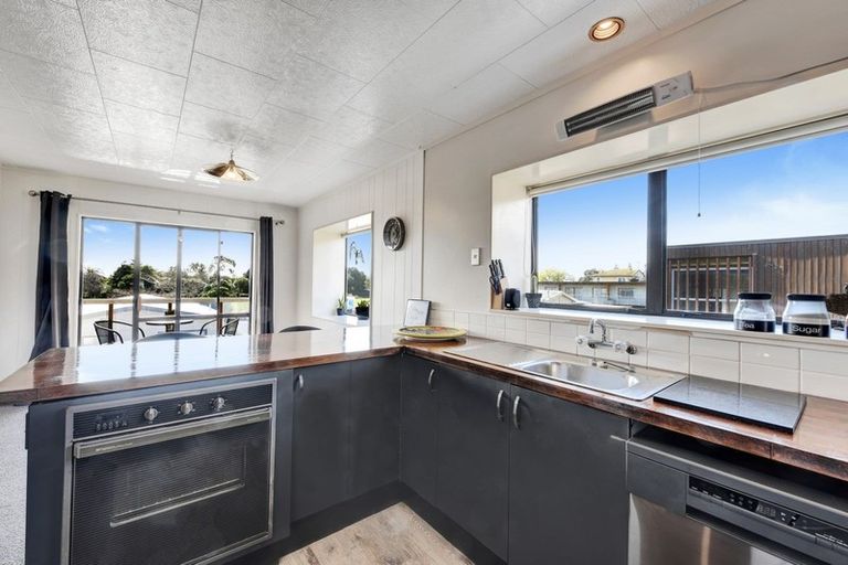 Photo of property in 2/69 Beach Road, Tahunanui, Nelson, 7011