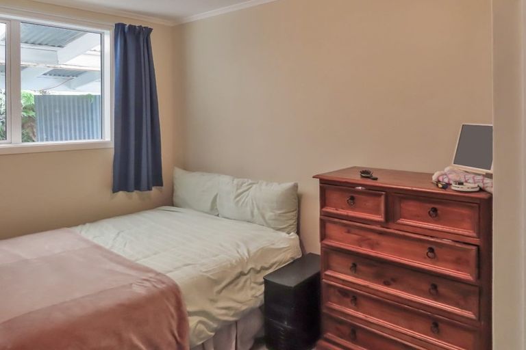 Photo of property in 111 Kamahi Street, Stokes Valley, Lower Hutt, 5019