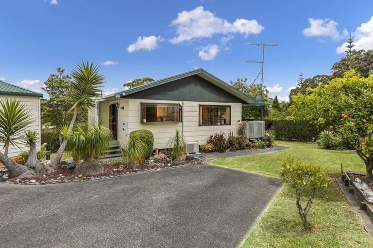 Photo of property in 40 Foster Crescent, Snells Beach, 0920