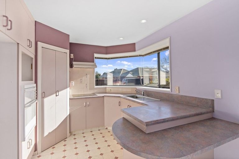 Photo of property in 1/14 Innisfree Place, Northwood, Christchurch, 8051