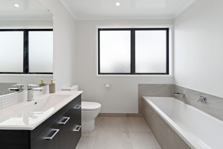 Photo of property in 14 Rangihina Road, Hobsonville, Auckland, 0616