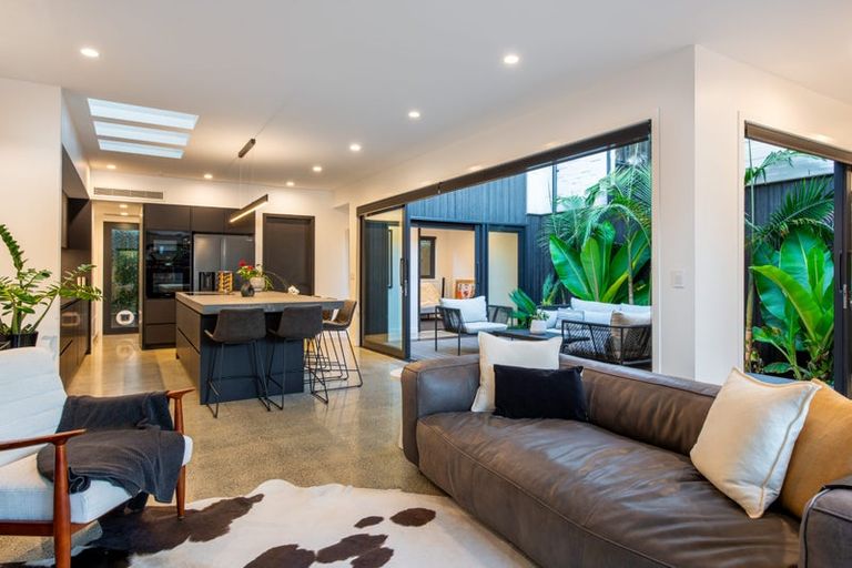 Photo of property in 285a Beach Road, Campbells Bay, Auckland, 0630