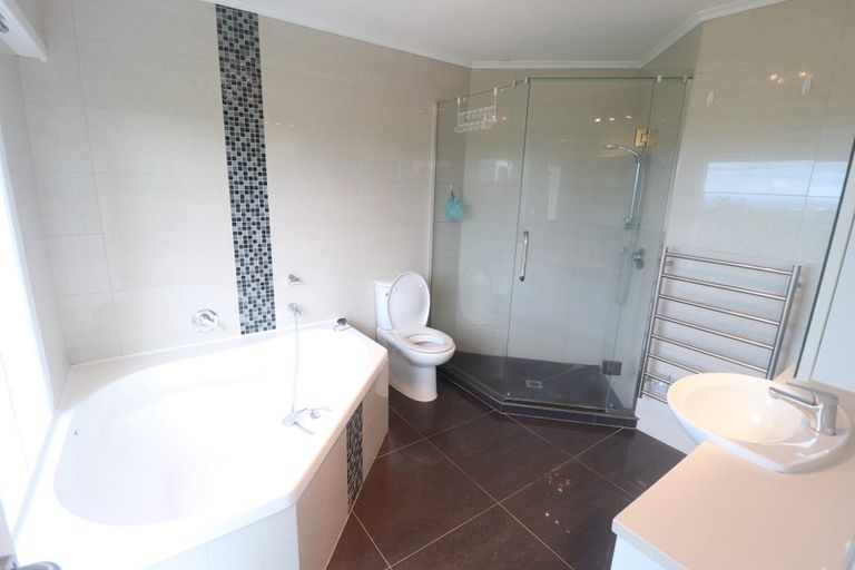 Photo of property in 273 Glenvar Road, Long Bay, Auckland, 0630