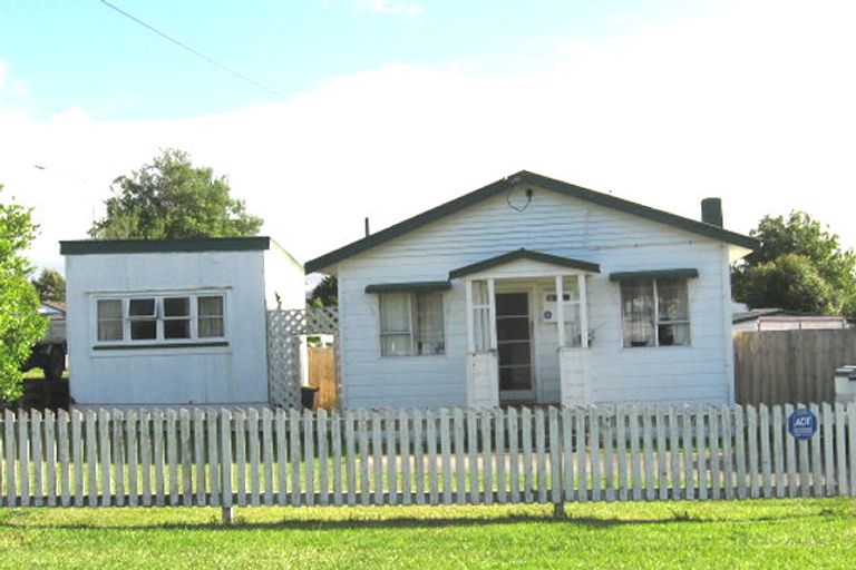 Photo of property in 48 Glen Road, Ranui, Auckland, 0612