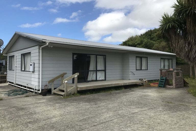 Photo of property in 3b Mungavin Avenue, Ranui, Porirua, 5024
