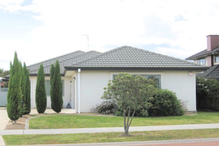 Photo of property in 17 Kahira Crescent, Papamoa Beach, Papamoa, 3118