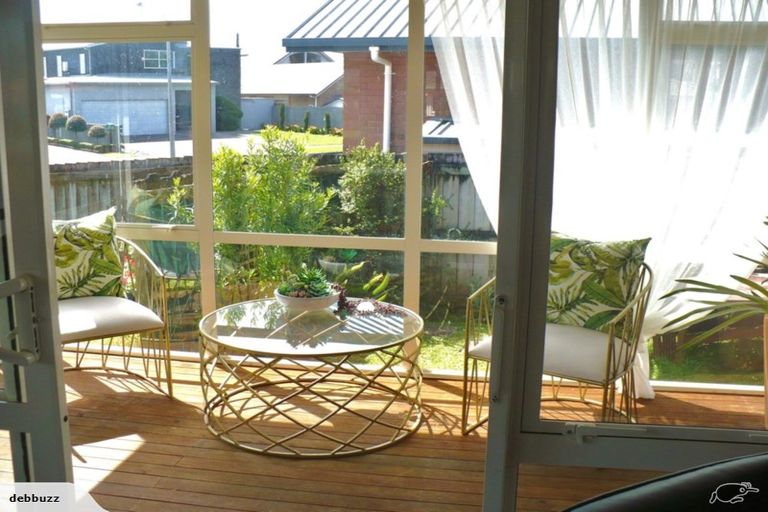 Photo of property in 25 Waitoa Street, Waiuku, 2123