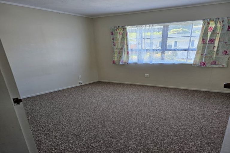 Photo of property in 23 Cortina Avenue, Johnsonville, Wellington, 6037